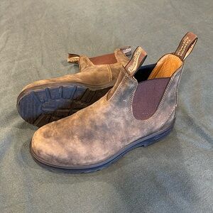 Blundstone’s women’s  size 10 worn once